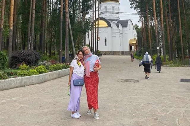 Екатерина Гордон приехала в монастырь к бывшему схиигумену Сергию, чтобы защитить его