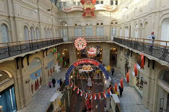 Французский журналист поразился доступности вакцинации от COVID-19 для россиян