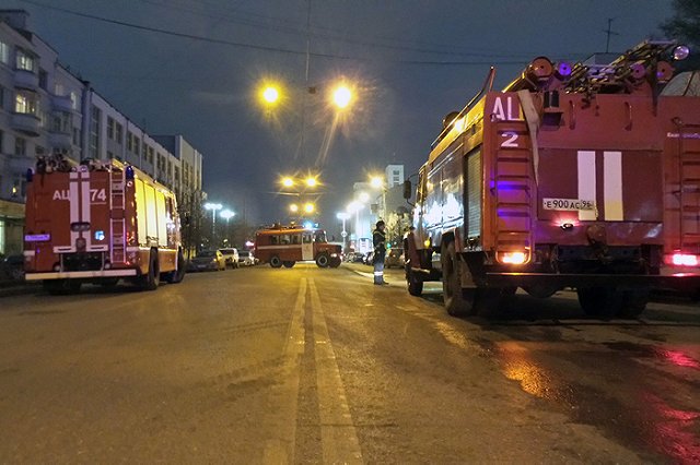 Вчера вечером горела галерея «Свитер»