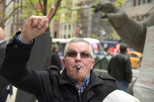 Власти объяснили ситуацию с ЖК «Щербакова», из-за которой голодает ветеран