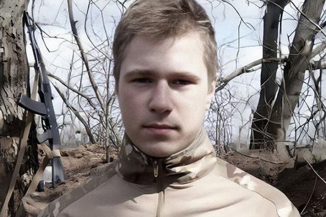 В свердловской деревне простились с 18-летним парнем, погибшим в ходе спецоперации