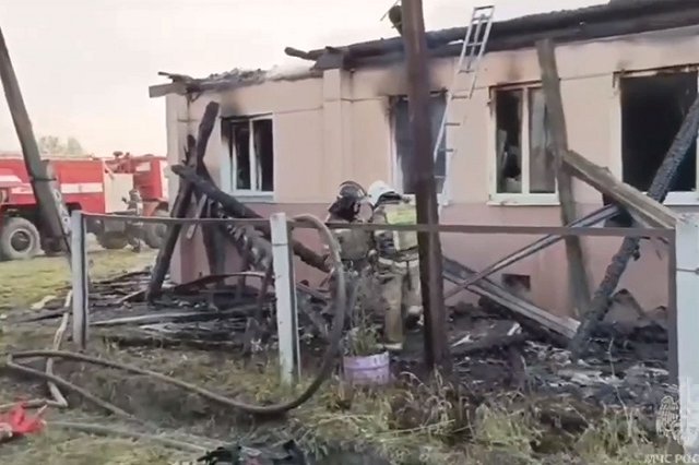 В МЧС рассказали о причинах страшного пожара, который унёс жизни дедушки и его маленьких внучек