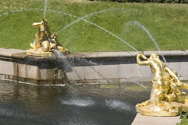 Фонтан из Заречного угодил в «Идиотеку» Артемия Лебедева