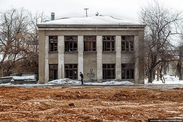 В Екатеринбурге сотрут память о легендарном кинотеатре, который снесли весной