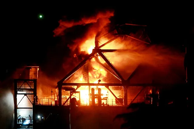 Саудовская Аравия после терактов наполовину сократила добычу нефти