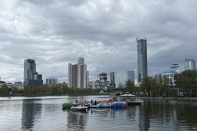В гостиницах и отелях Екатеринбурга массово бронируют номера. Что случилось?