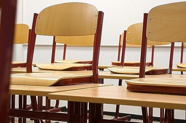 В Екатеринбурге у школьников отменили занятия из-за холодов