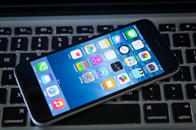 Apple обратилась за патентом на бесклавишный MacBook