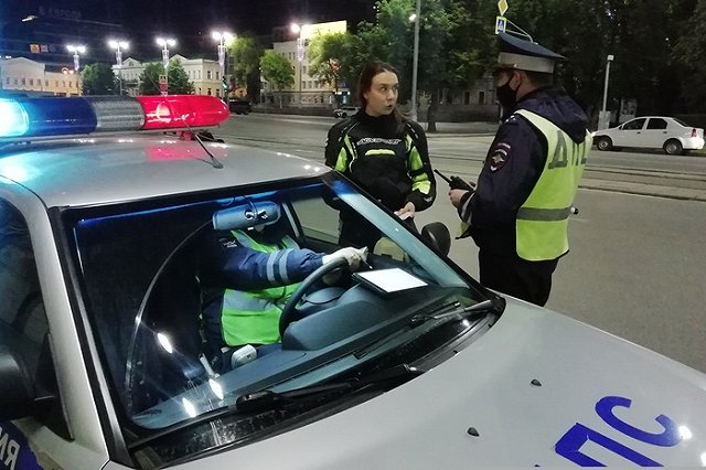Рейд по точкам стритрейсерских заездов провели в Екатеринбурге сотрудники ГИБДД