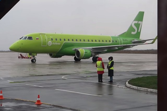 Лётный директор S7 задержан за взятку
