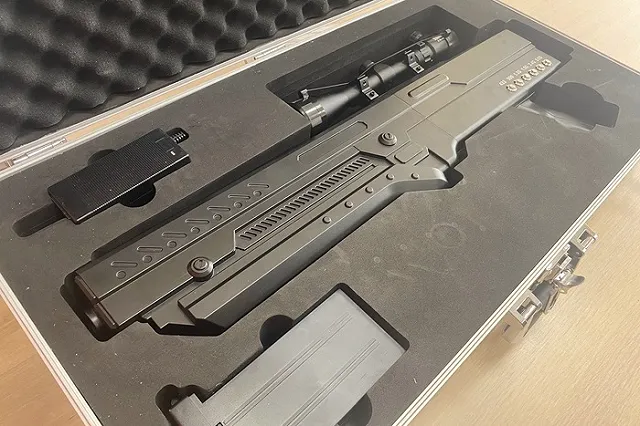 Свердловских военных учат работе с антидроновым ружьем