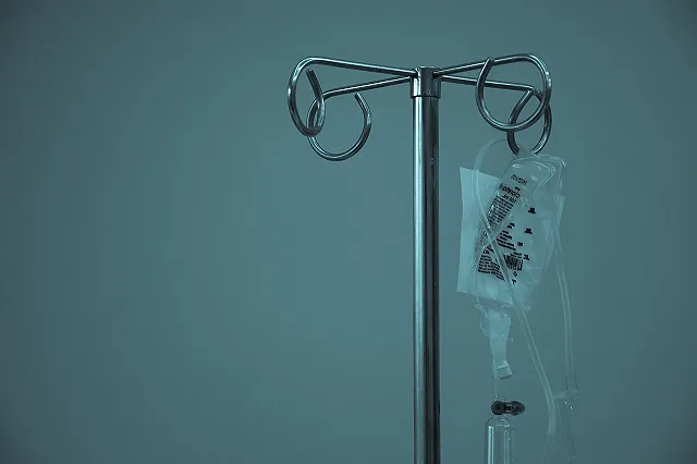 В Екатеринбурге 6-летняя девочка разбилась насмерть, выпав из окна