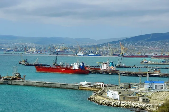 Спасатели обнаружили тела двоих пропавших в порту Новороссийска дайверов