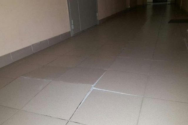 Жильцы в панике: в Екатеринбурге заходил ходуном многоквартирный дом