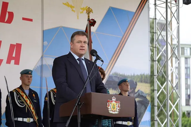 Несовершеннолетняя дочь губернатора Рязанской области за год заработала в 2 раза больше отца