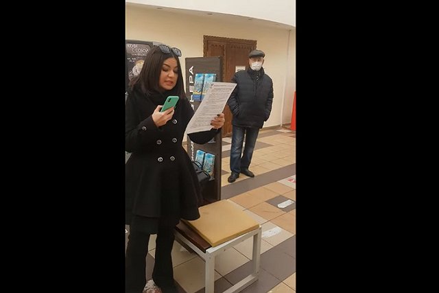 Антиваксеры захватили власть в российском ТЦ и пускали в него без QR-кодов