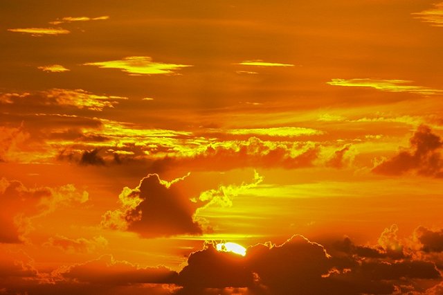 Екатеринбуржцам предсказали продолжение жары