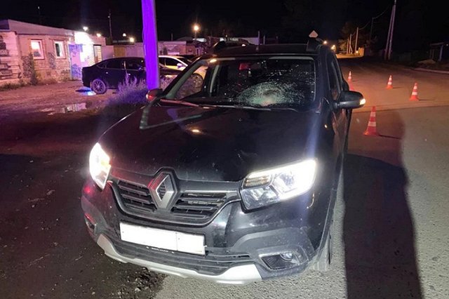 В Свердловской области Renault насмерть сбил мужчину, который выскочил на дорогу