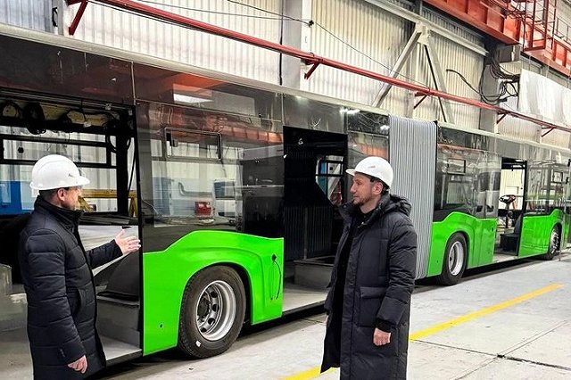 В Екатеринбург вскоре вернут автобусы-«гармошки»