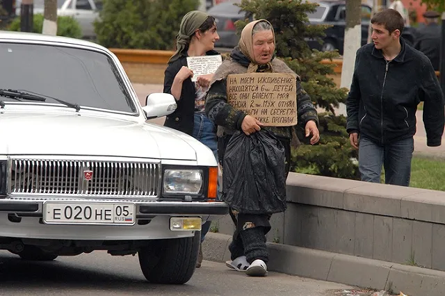 Гуриев назвал долю миллиардеров в России непропорционально высокой