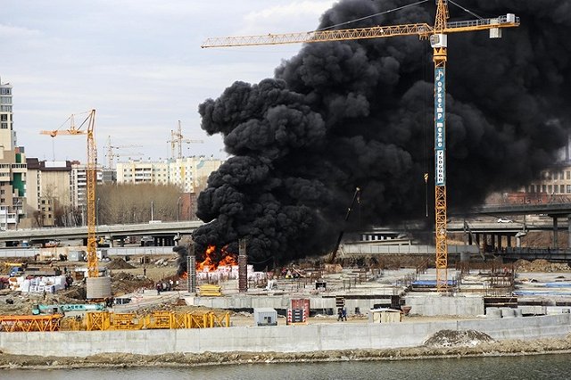 В Челябинске сгорел строящийся конгресс-холл за 20 млрд рублей