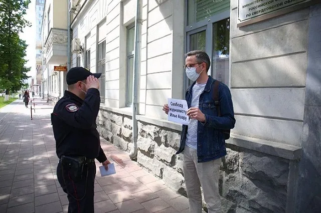 Телеканал RT подал судебный иск к Znak.com