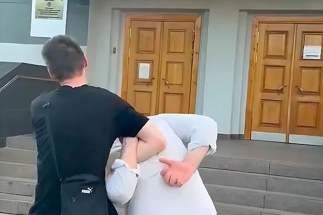 Задержан 19-летний уралец, который сжег свой паспорт