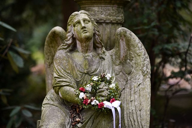 Каравайчук, Мирон, Дайнеко: за сутки умерли трое российских артистов