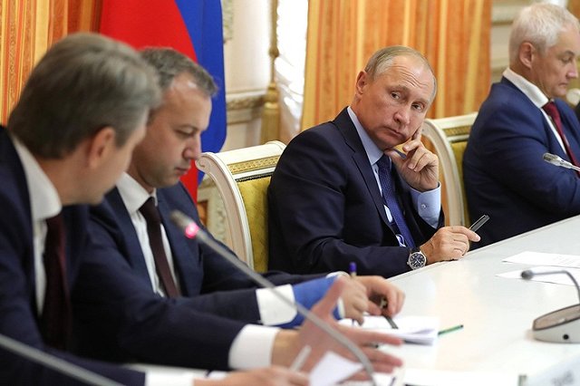 Автомобиль Дворковича попал в ДТП, когда ехал по встречке