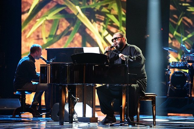 Песня Фадеева, посвященная погибшим в Кемерове, растрогала россиян до слез