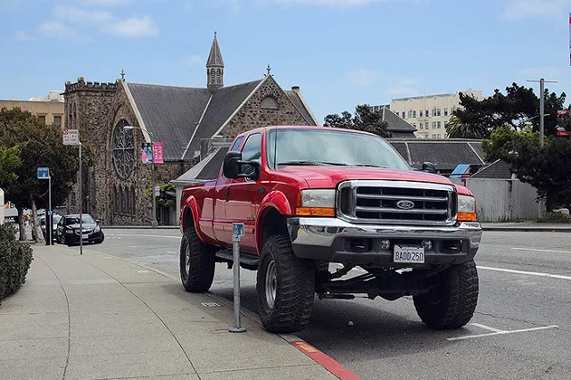 В правительстве подтвердили закрытие заводов Ford в России
