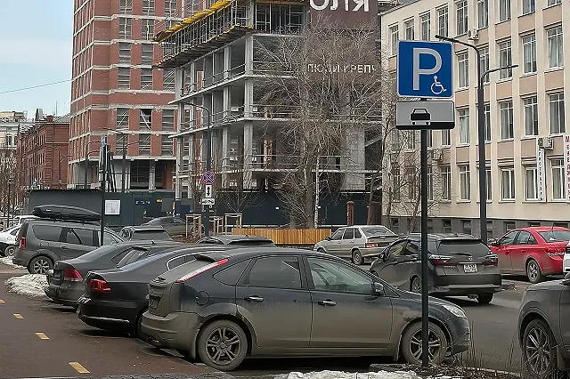 Парковку запретят ещё на ряде улиц Екатеринбурга