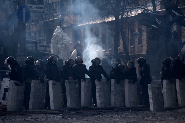 Азаров рассказал подробности свержения власти на Украине