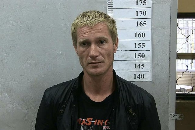 В Екатеринбурге мужчина ограбил квартиру, пока хозяйка спала