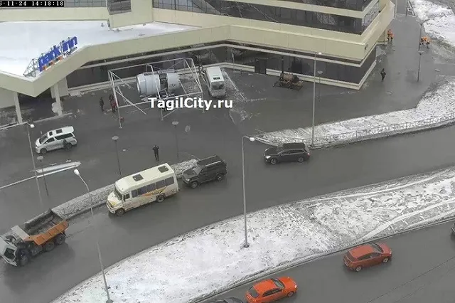 Путин в Нижнем Тагиле осмотрел новый российский авиадвигатель