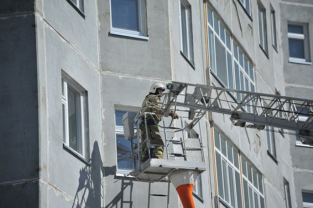 Студентов УрФУ заставляют эвакуироваться из общежития под угрозой выселения