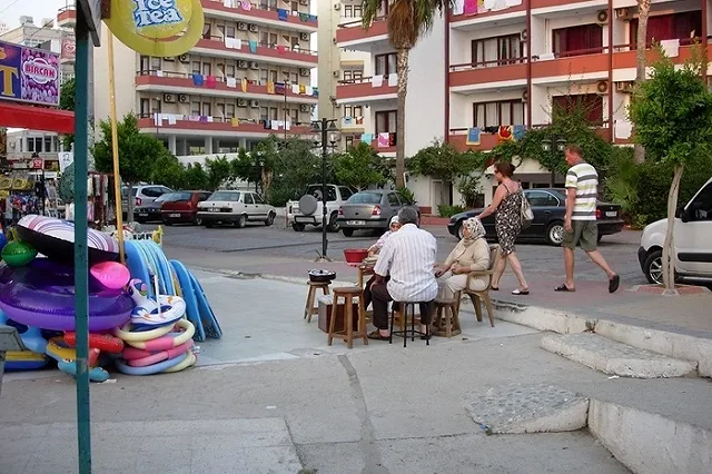 Российского туриста нашли повешенным в Турции