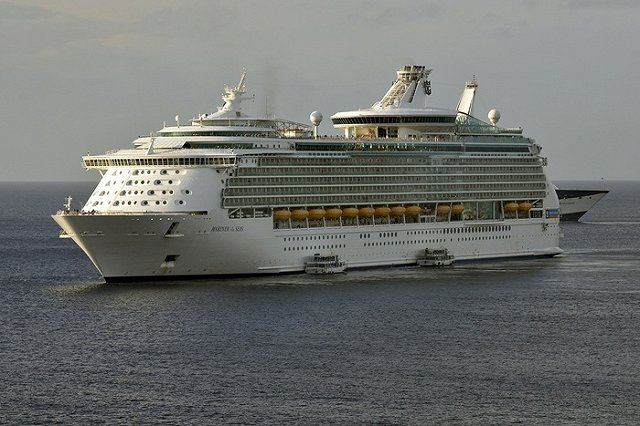 В Японии у пассажиров круизного лайнера, на котором находились россияне, обнаружили коронавирус