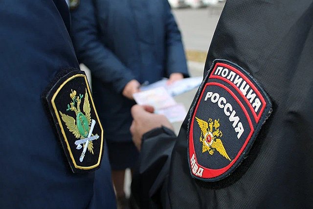 Приставы изъяли у осужденного за взлом банкоматов уральца Audi Q7