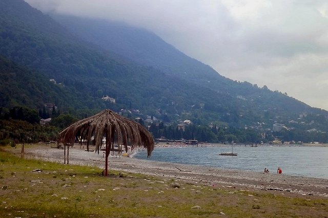 В Абхазии разбился самолет с туристами из России