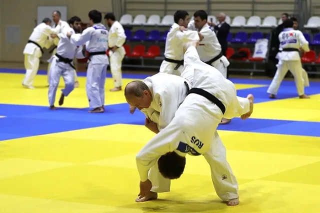 Песков рассказал о полученной Путиным травме пальца