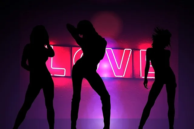 Екатеринбург стал лидером России по популярности продажной любви среди мужчин