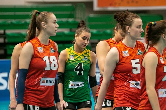 Екатеринбургский волейбольный клуб «Уралочка» ушёл на карантин из-за вспышки коронавируса