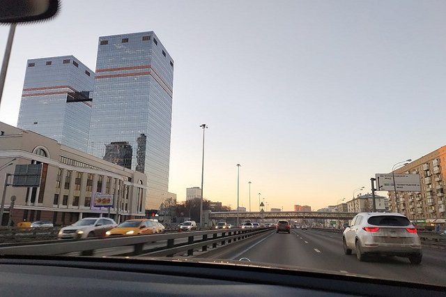 «Екатеринбург все перепутал». Варламов раскритиковал расширение Каменного моста в угоду машинам