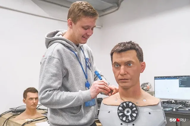 Российские разработчики раскрыли, почему все их роботы на одно лицо, и рассказали, чье оно