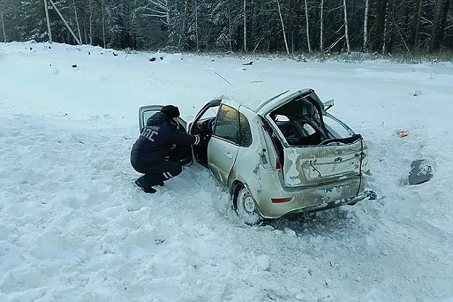 Два человека в «Ладе» погибли накануне утром на трассе Екатеринбург — Тюмень
