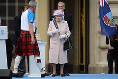 Ведущая RT пожелала Чарльзу вспомнить историю своей семьи