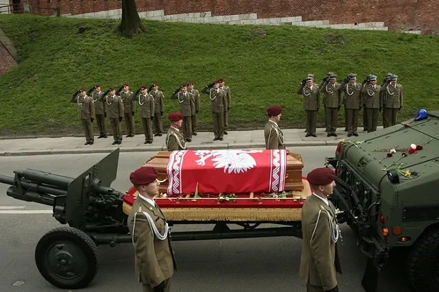 Польша обвинила российских диспетчеров по делу о катастрофе в Смоленске