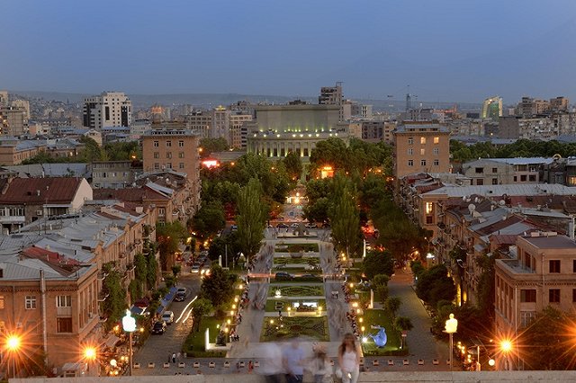 В Армении задержали 200 человек после захвата участка полиции в Ереване