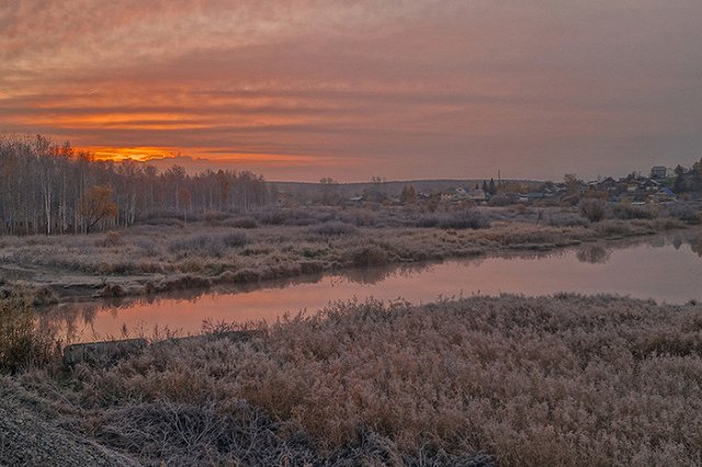 Жители Екатеринбурга страдают от странного смога. «Вонючая черная пелена»